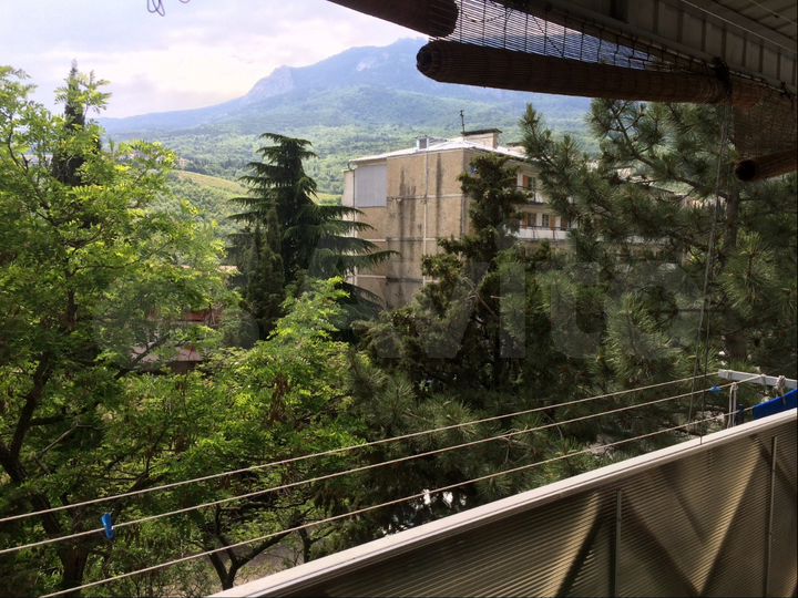 2-к. квартира, 50 м², 4/4 эт.