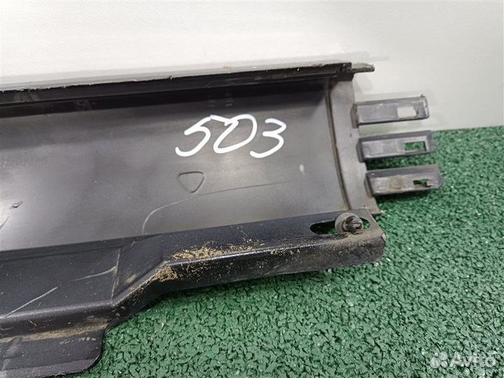 Накладка порога правая Vw Passat B7 2011