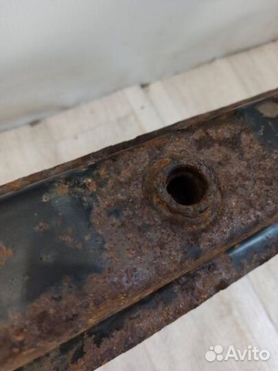 Усилитель бампера задний Ford Focus CB4 1.6L