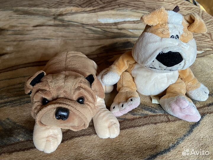 Плюшевая игрушка собака