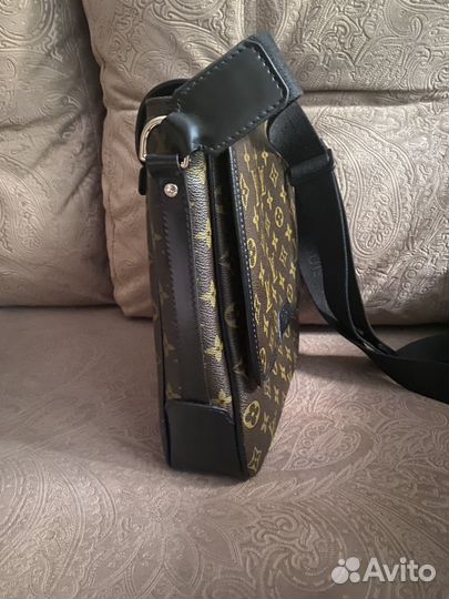 Louis Vuitton Bass MM Brown