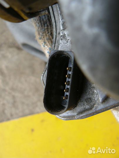 Заслонка дроссельная 2.0 BKP Volkswagen Passat B6