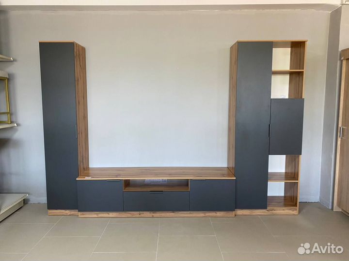 Стенка в гостиную