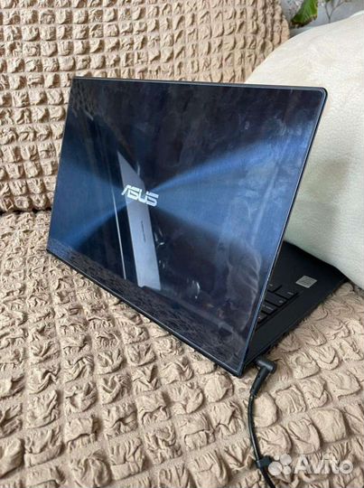 Два сенсорных asus zenbookux301L I7 4558 2.8ghz/8g