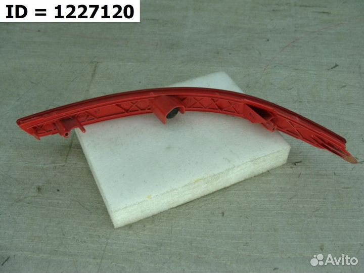 Светоотражатель катафот заднего бампера левый Kia