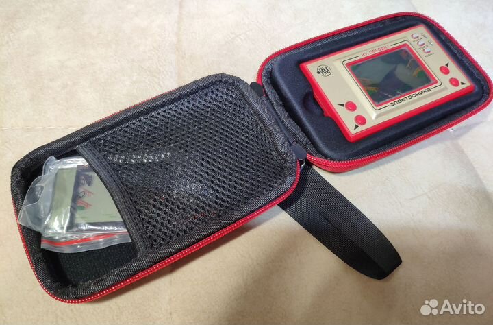 Чехол для игр серии Электроника СССР. Красный/чёр