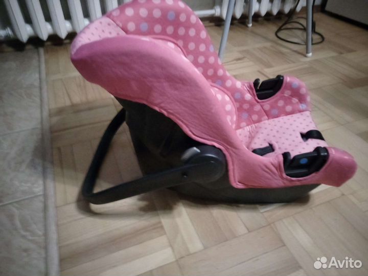 Автомобильное кресло-переноска