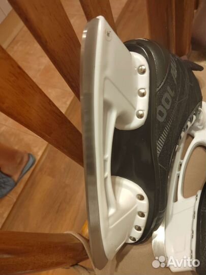 Коньки хоккейные