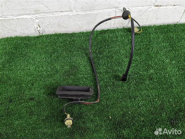 Кнопка багажника Land Rover Freelander 2 2008