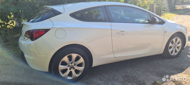Opel Astra GTC 1.4 AT, 2014, 144 200 км