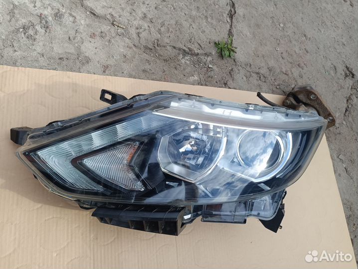 Фара левая Nissan Qashqai J11 100-18013