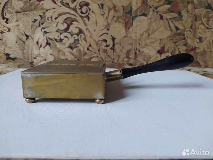 Совок с крышкой Франция