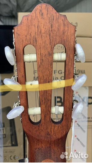 AC100-SG Классическая гитара 4/4, глянцевая