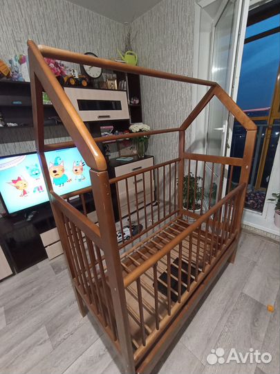 Детская кроватка