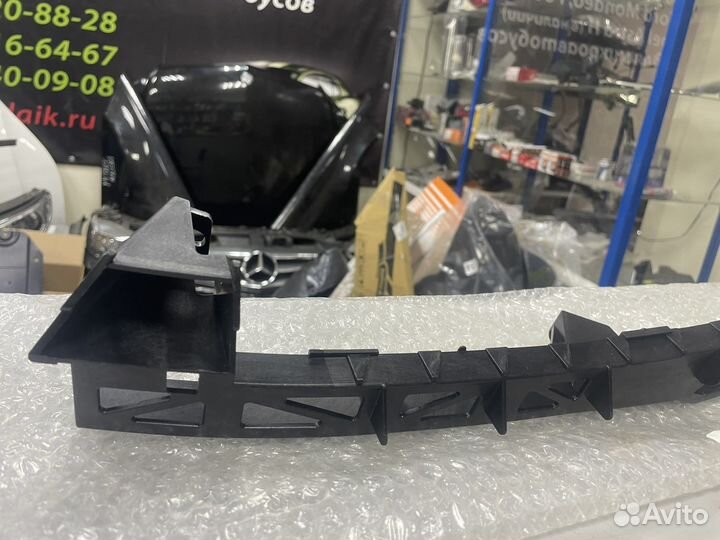 Кронштейн фары левый mazda 3 bk BP4K50161C