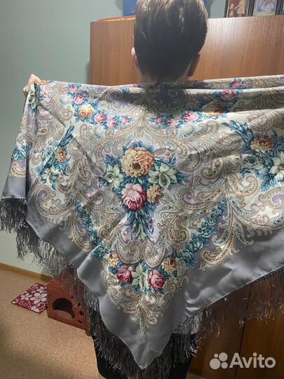 Павловопосадский шерстяной платок