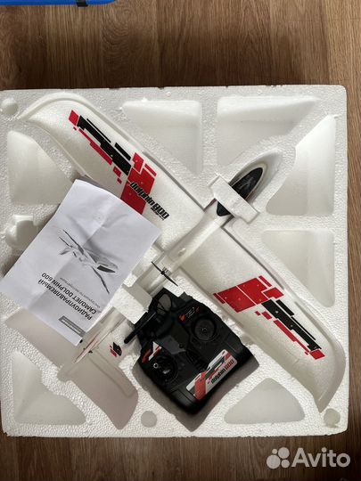 Радиоуправляемый самолет Dolphin 600