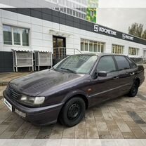 Volkswagen Passat 2.0 MT, 1994, 285 000 км, с пробегом, цена 199 000 руб.