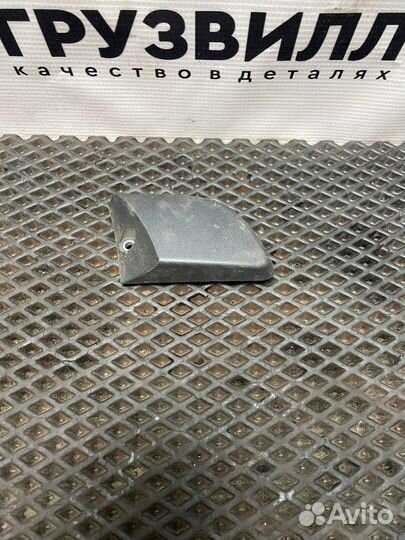 Накладка ручки двери правая 82412203