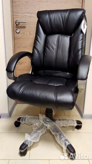 Компьютерное кресло для руководителя Новое