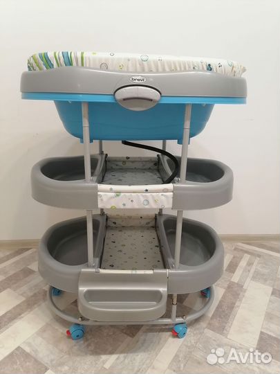 Пеленальный столик с ванночкой Brevi