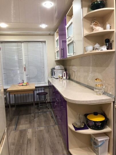 4-к. квартира, 76 м², 1/5 эт.