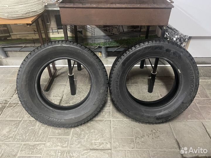 Hankook Winter I'Cept IZ2 215/65 R16