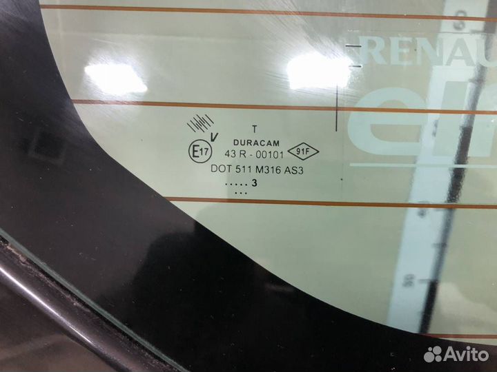 Дверь багажника со стеклом Renault Duster