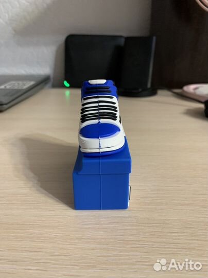 Чехол на Airpods 1/2 кроссовок