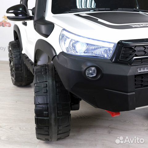 Электромобиль детский Toyota Hilux DK-HL850 белый