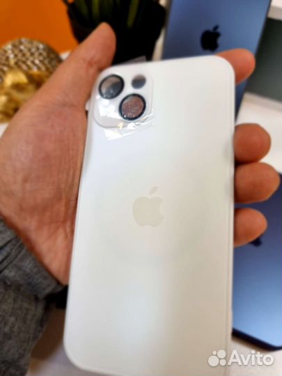 Чехол с MagSafe и защитной камеры для iPhone 13