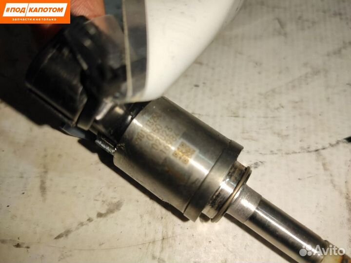 Форсунка топливная Mazda 3 BM рест. 2016 PY0113250