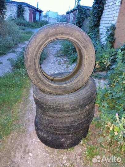 Goodyear Wrangler HP All Weather 235/65 R17 104