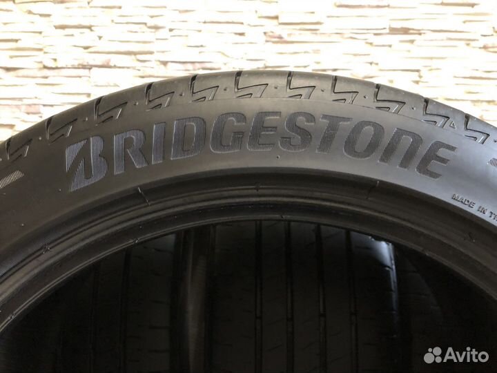 Bridgestone Turanza T005A 235/45 R18 94W