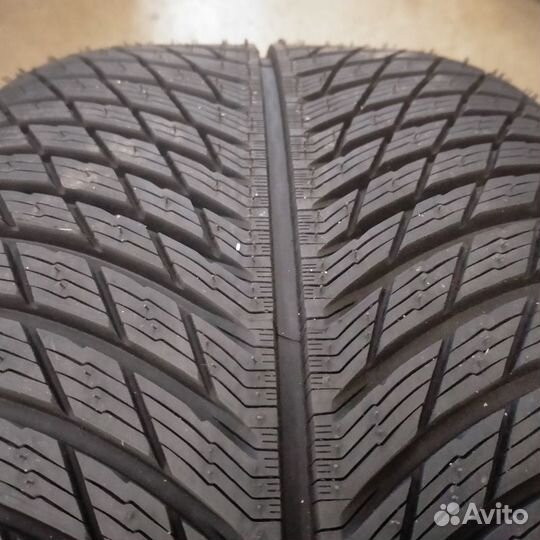 Michelin Pilot Alpin 5 SUV 275/45 R20 110V