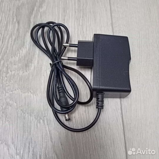 Адаптер питания 12V 1.5A