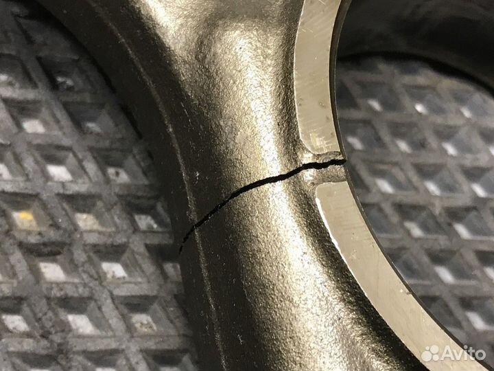 22106875 Поршень с шатуном Volvo FH