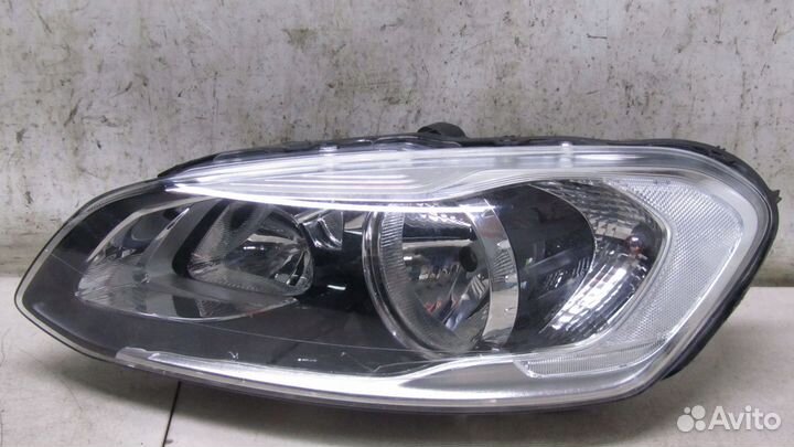 Volvo XC60 фара левая передняя