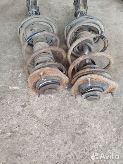 Стойка подвески передняя Toyota Prius NHW10 1nzfxe