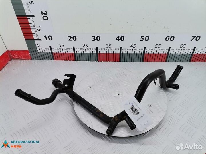 Патрубок радиатора Volkswagen Golf 3 1999