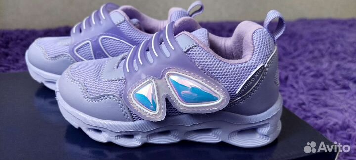 Кроссовки для девочки