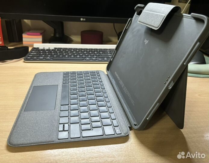 Чехол-клавиатура Logitech Folio Touch iPad air