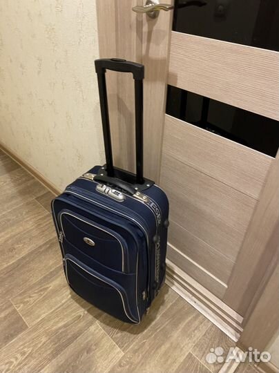 Чемодан на колесах