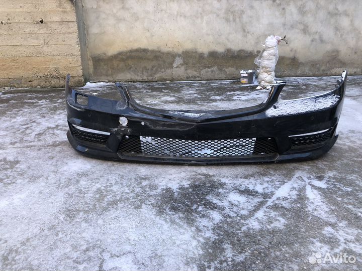 Передний бампер на mercedes 221 amg