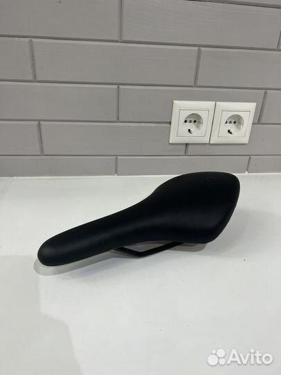 Седло для шоссейного велосипеда