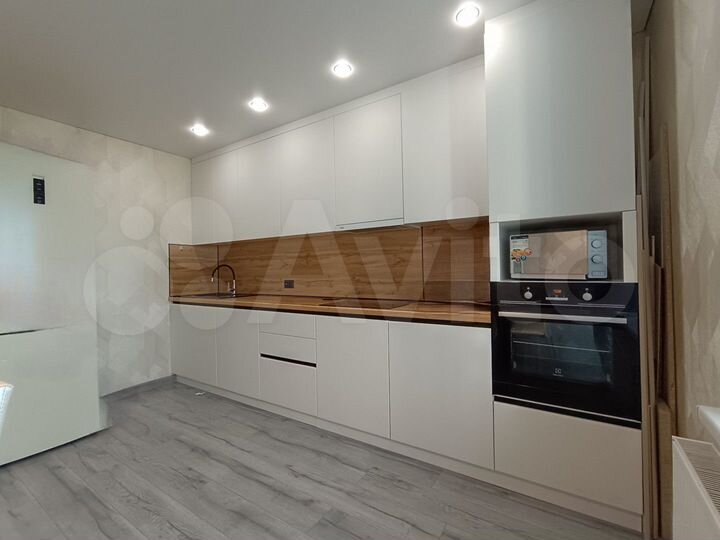 3-к. квартира, 81,3 м², 23/25 эт.