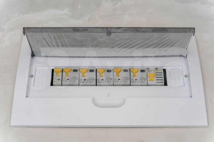 2-к. квартира, 112,3 м², 2/17 эт.