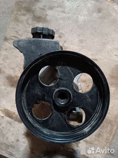 Насос гур mercedes w203 271 А0034664101