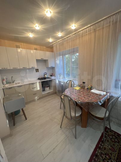2-к. квартира, 43 м², 3/5 эт.