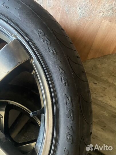 R18 Pirelli P Zero 235/45, PCD 5x114.3 DIA 70